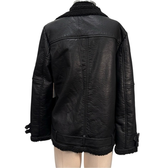 Forever 21 Faux Leather Sherpa Lined Moto Jacket Size Medium - Picture 4 of 10